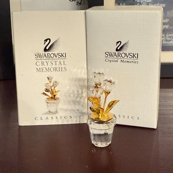 Swarovski Crystal Memories Classics Flower Pot Figurine with Gold Leaves NIB - Picture 1 of 4